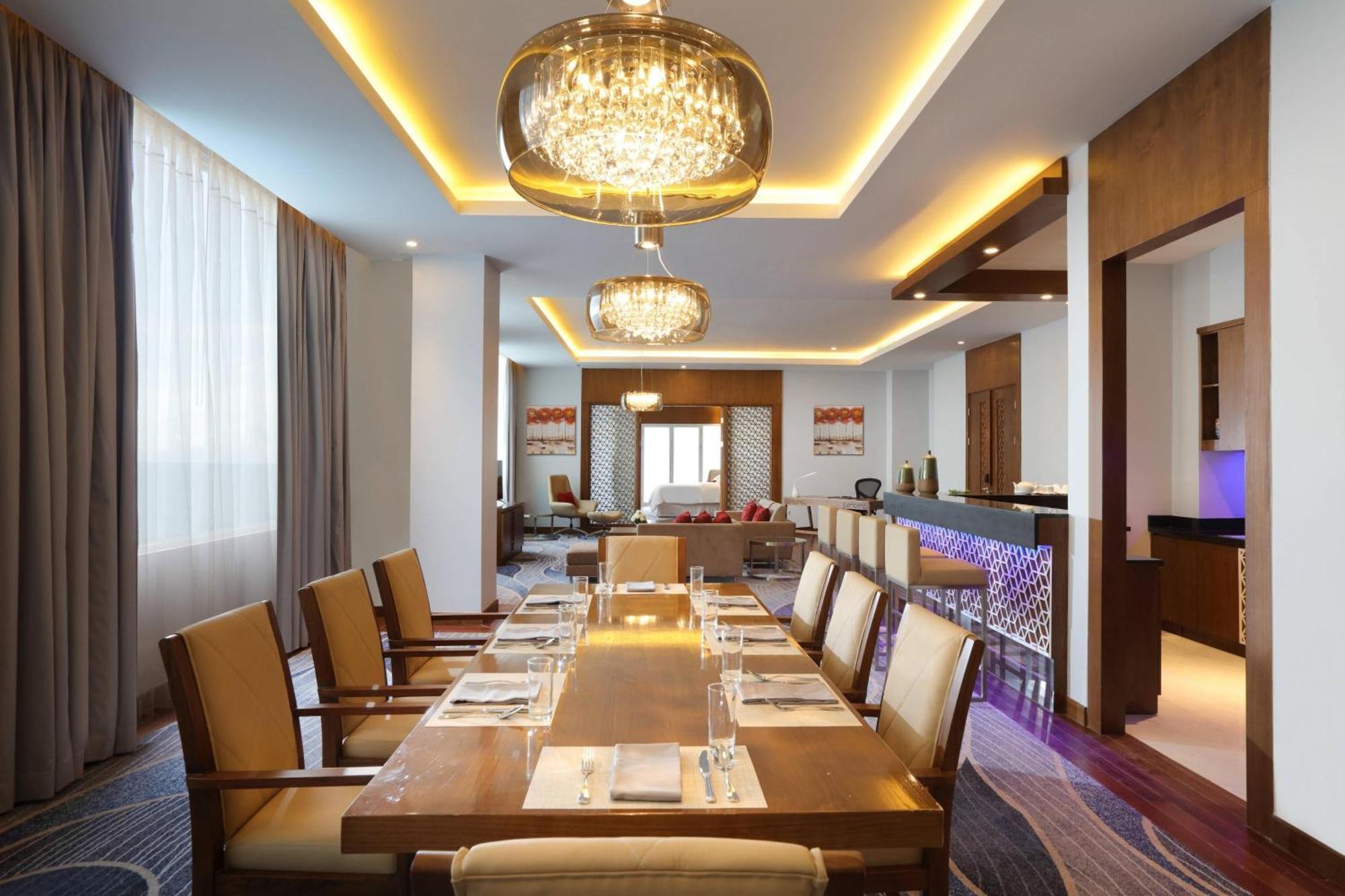Four Points By Sheraton Manado Exteriör bild