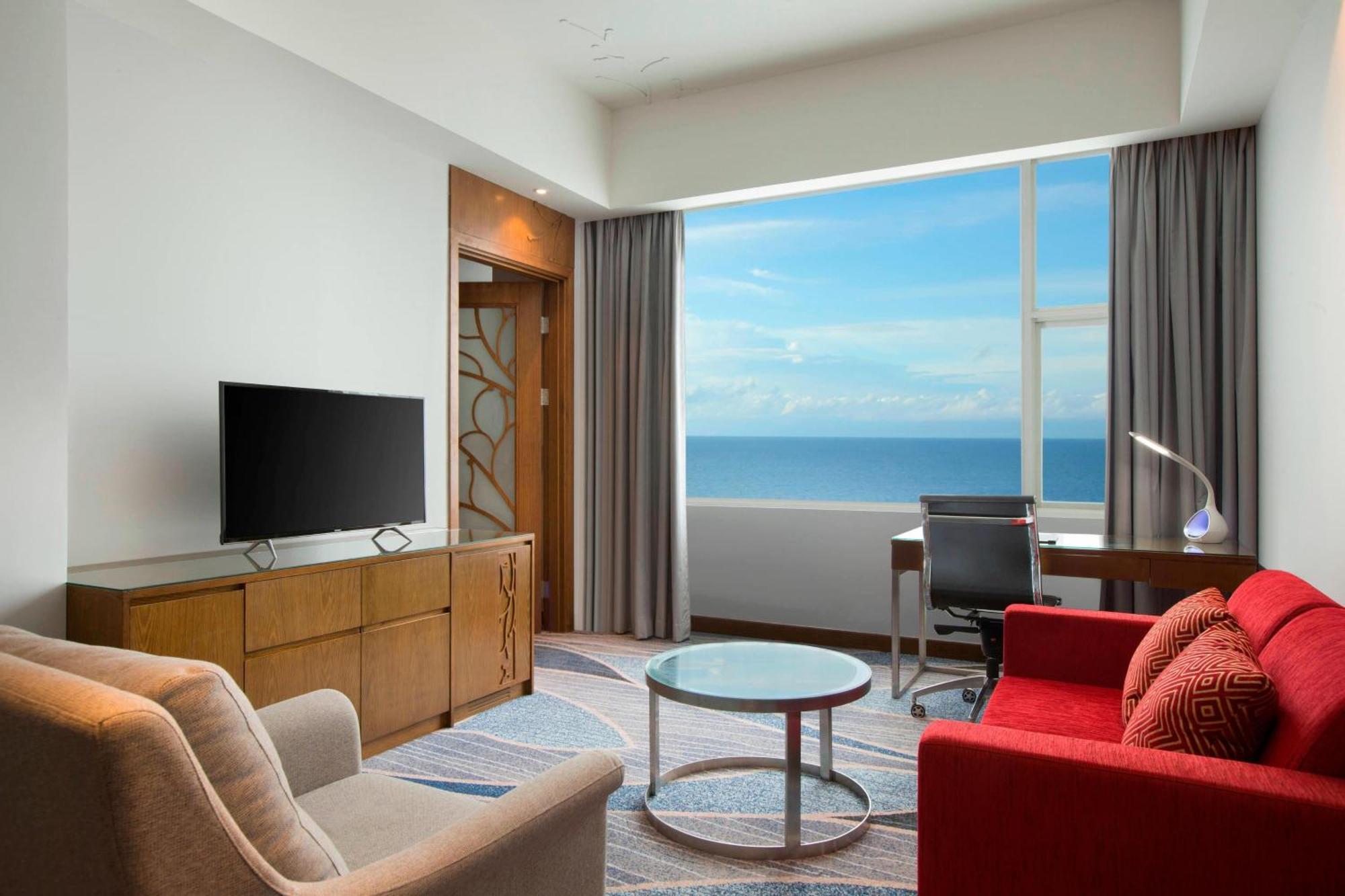 Four Points By Sheraton Manado Exteriör bild