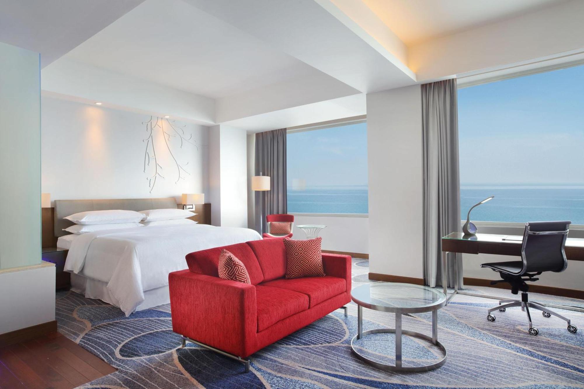 Four Points By Sheraton Manado Exteriör bild